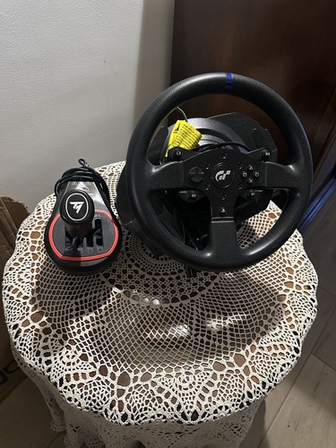 Volante thrustmaster t300 - thrustmaster, rs